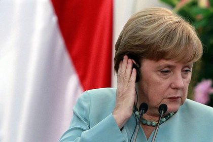 Merkel katı tutumunu sürdürüyor