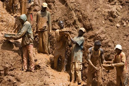 15,000 altın madeni işçisi greve gidiyor