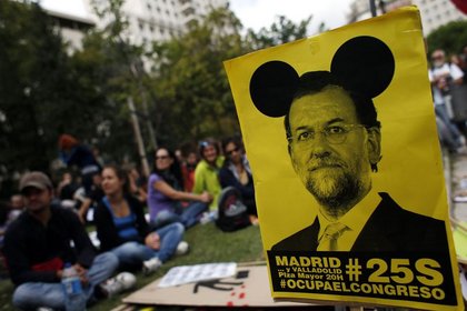 Rajoy tehlikeli sularda yüzüyor