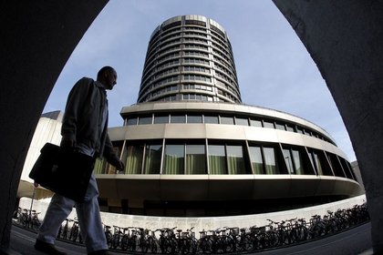 Euro liderleri adım adım Basel'e yaklaşıyor