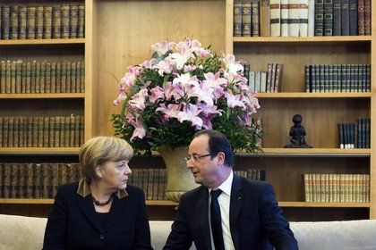 Hollande, euroya müdahale çağrısı yaptı