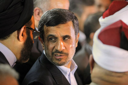 Ahmedinejad gidiyor mu?