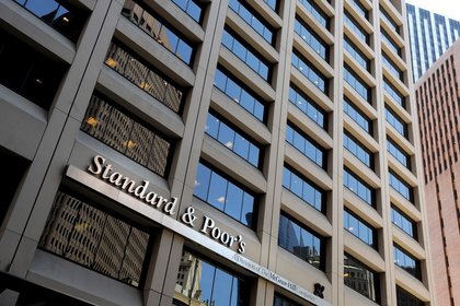 S&P 3 büyük bankanın kredi notunu düşürdü