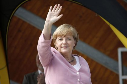 Merkel: Avrupa'nın borç krizi henüz bitmedi
