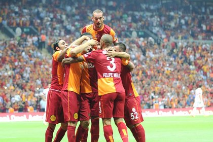 Galatasaray lige galibiyetle başladı