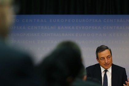 Draghi politikadan çok sözlerine güveniyor