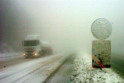 Bolu'da kar yağışı başladı, ulaşımı olumsuz etkiliyor
