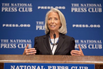 Lagarde'dan deflasyon uyarısı