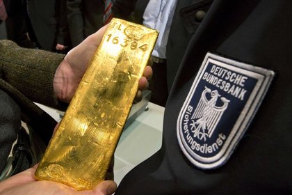 Almanya altınlarını ülkeye getiriyor