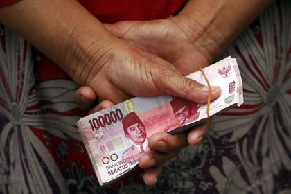 Endonezya 2014'te yatırımlarda azalma bekliyor