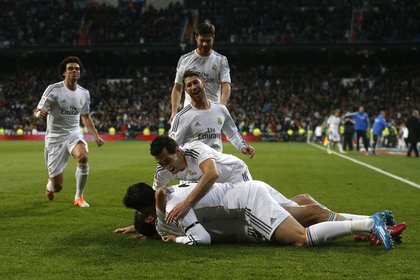 Real Madrid final kapısını araladı