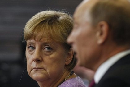 Merkel Putin ile görüştü