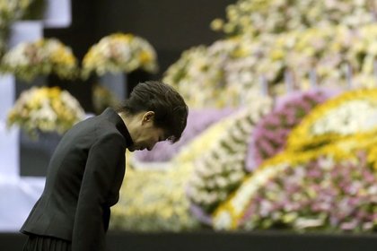 Güney Kore devlet başkanı özür diledi