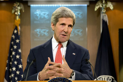 Kerry: Ukrayna'daki olaylar NATO için uyarı