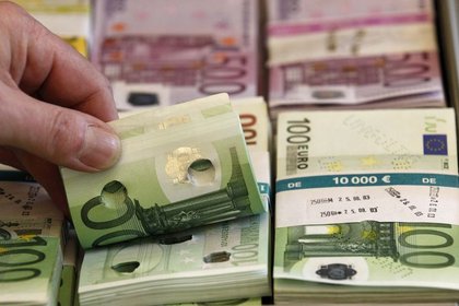 Euro dolar karşısında 11 haftanın en düşüğünde