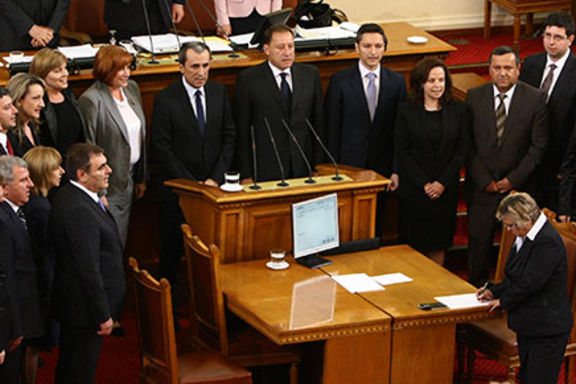 Bulgaristan hükümeti istifa etti