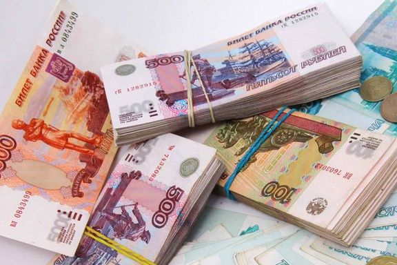 Ruble dolar karşısında rekor düşüğe geriledi