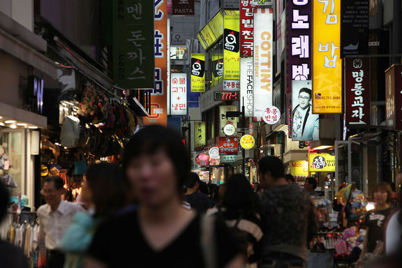 Güney Kore 2015 büyüme tahminini düşürdü