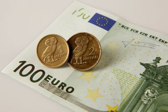 Euro 9 yılın düşüğünde