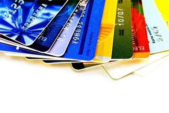 Tüketici kredileri arttı, kredi kartı kullanımı azaldı