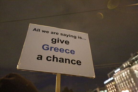 Yunan hükümetine protestolar başladı