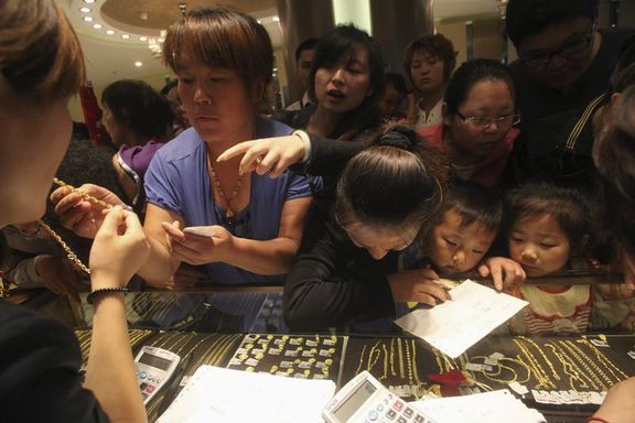 Çin'in HK'dan altın ithalatı sert düştü