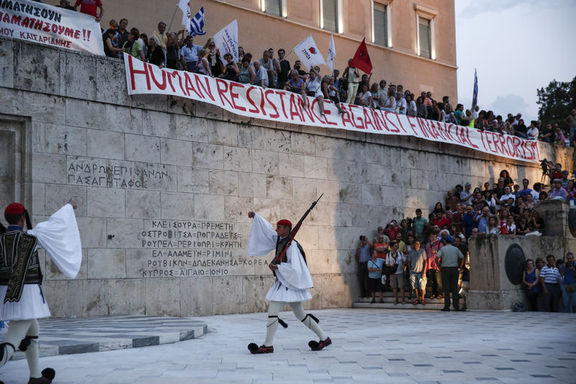 Yunanistan'da hükümete destek gösterisi