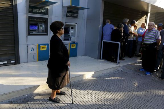 Yunanistan’da emekliler bu hafta 120€ çekebilecek