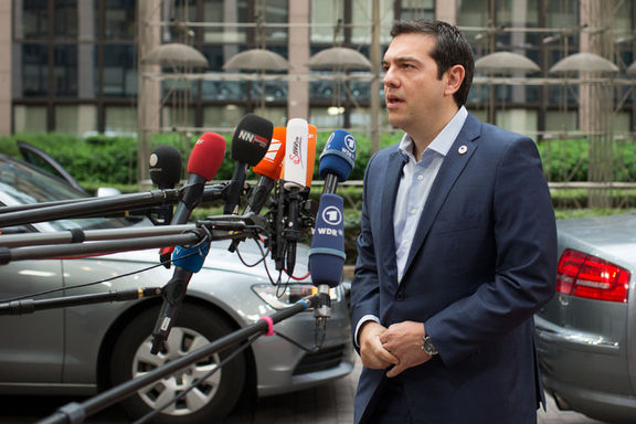 AB, Tsipras’a “tam kapitülasyon” diretiyor