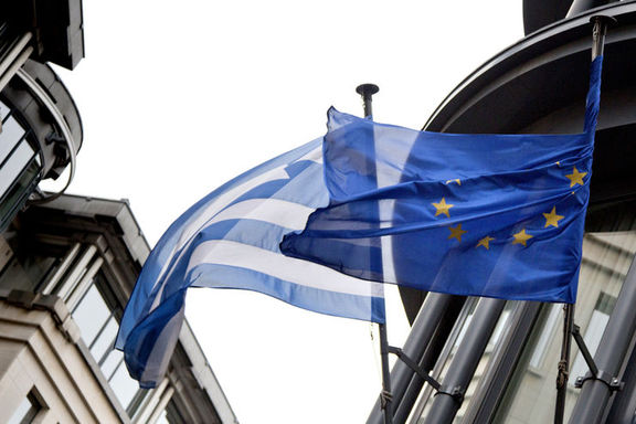 Yunan müzakereleri “tartışma” ile başladı