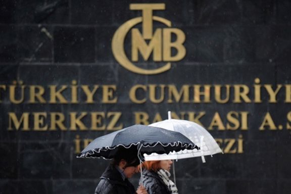 Lira Merkez Bankası üzerinde baskı yaratıyor