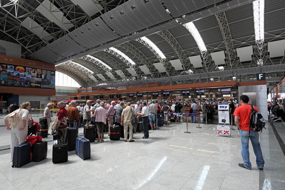 Yaz döneminde 25,9 milyon yolcu İstanbul havalimanlarını kullandı