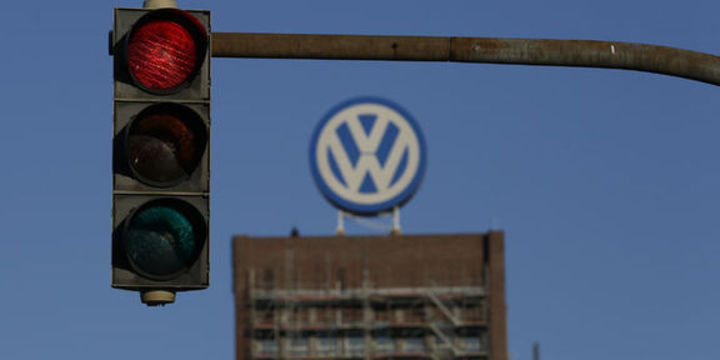Volkswagen 20 milyar euroluk kredi için 13 banka ile anlaştı