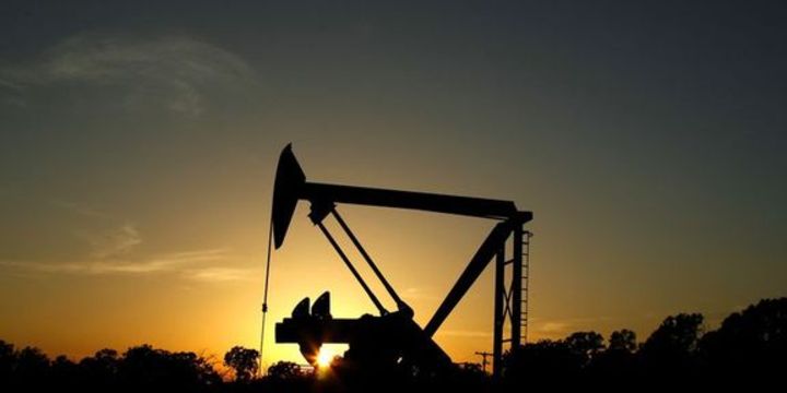 Petrol "stok" verisine karşın 6 yılın en düşüğüne indi
