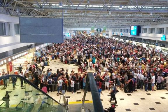 Türkiye'ye 113 milyon yolcu giriş çıkış yaptı