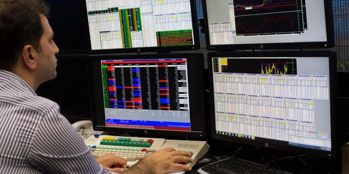 Borsa 77 binin üzerinde tutundu