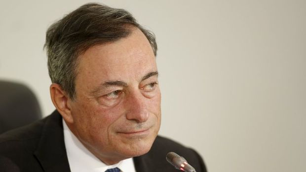 Draghi Kuroda'nın yürüdüğü ipten yürüyecek