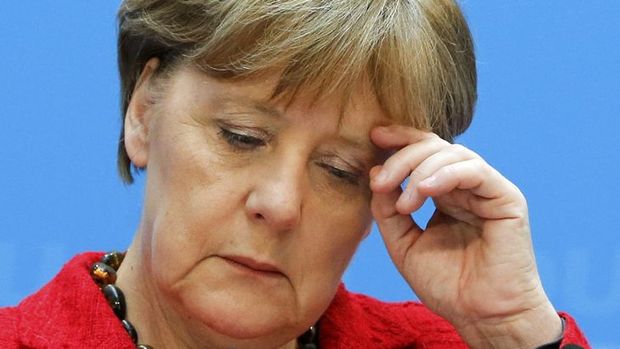 Merkel'in partisi eyalet seçimlerinde oy kaybederken, aşırı sağ yükseldi