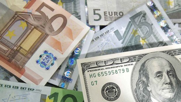 Euro/dolar düşüşünü sürdürdü