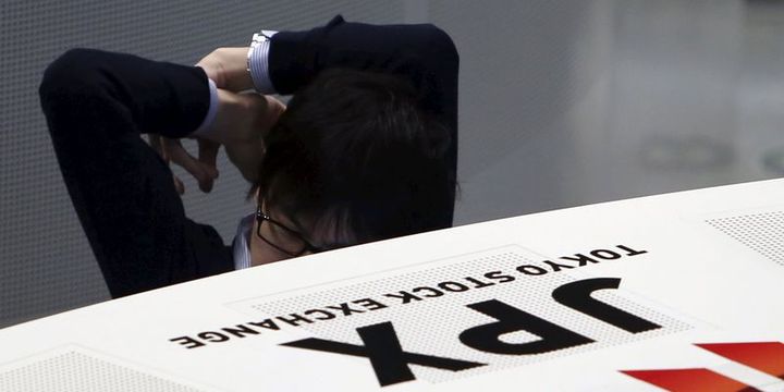 Japonya hisseleri hacimsiz işlemlerle dalgalı seyretti