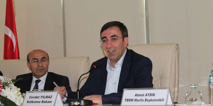 Yılmaz: Enflasyonda OVP hedefine ulaşılabilecek