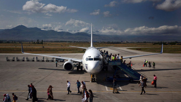 Antalya'ya havayolu ile gelen yolcu sayısı azaldı