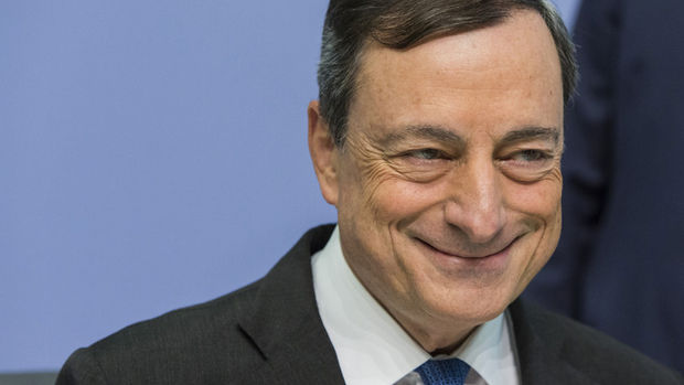 Draghi: Düşük faiz yetersiz yatırım talebinin bir semptomu