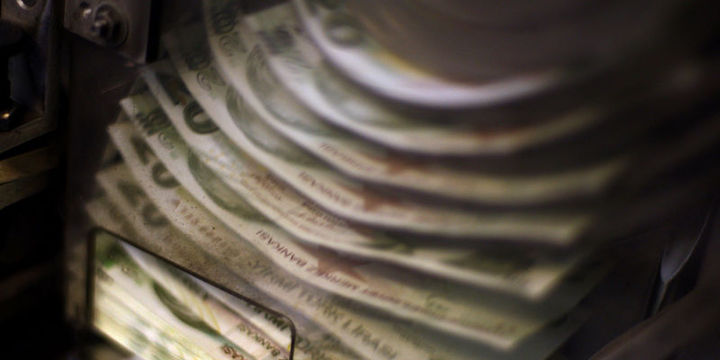Hazine 3,6 milyar lira borçlandı