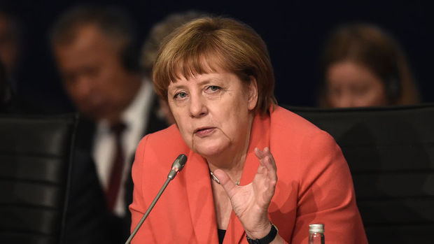 Merkel: Türkiye tüm koşulları yerine getirmeli