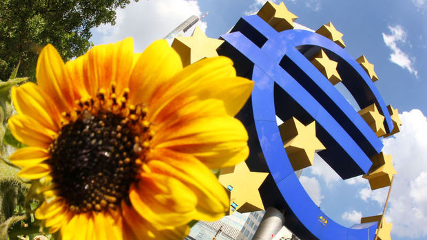 Euro bölgesi ekonomik güveni 4 ayın yükseğinde