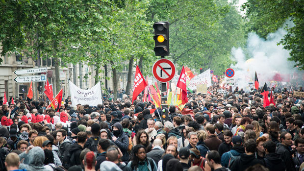 Fransa'da grev ve protesto dalgası