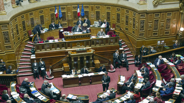 Fransa Senatosu Rusya'ya yaptırımların hafifletilmesini istedi