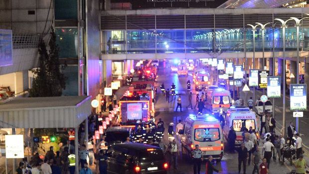 Atatürk Havalimanı'ndaki saldırıyla ilgili 13 kişi gözaltında