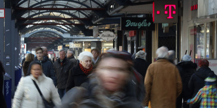 Euro Bölgesinde enflasyon pozitife döndü